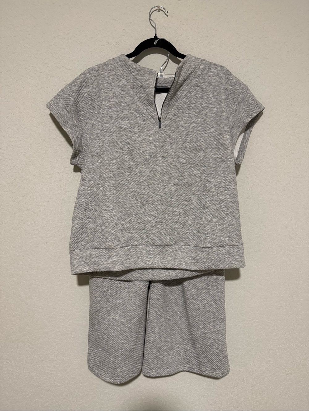 Heather Gray Short Sleeve Quilted set